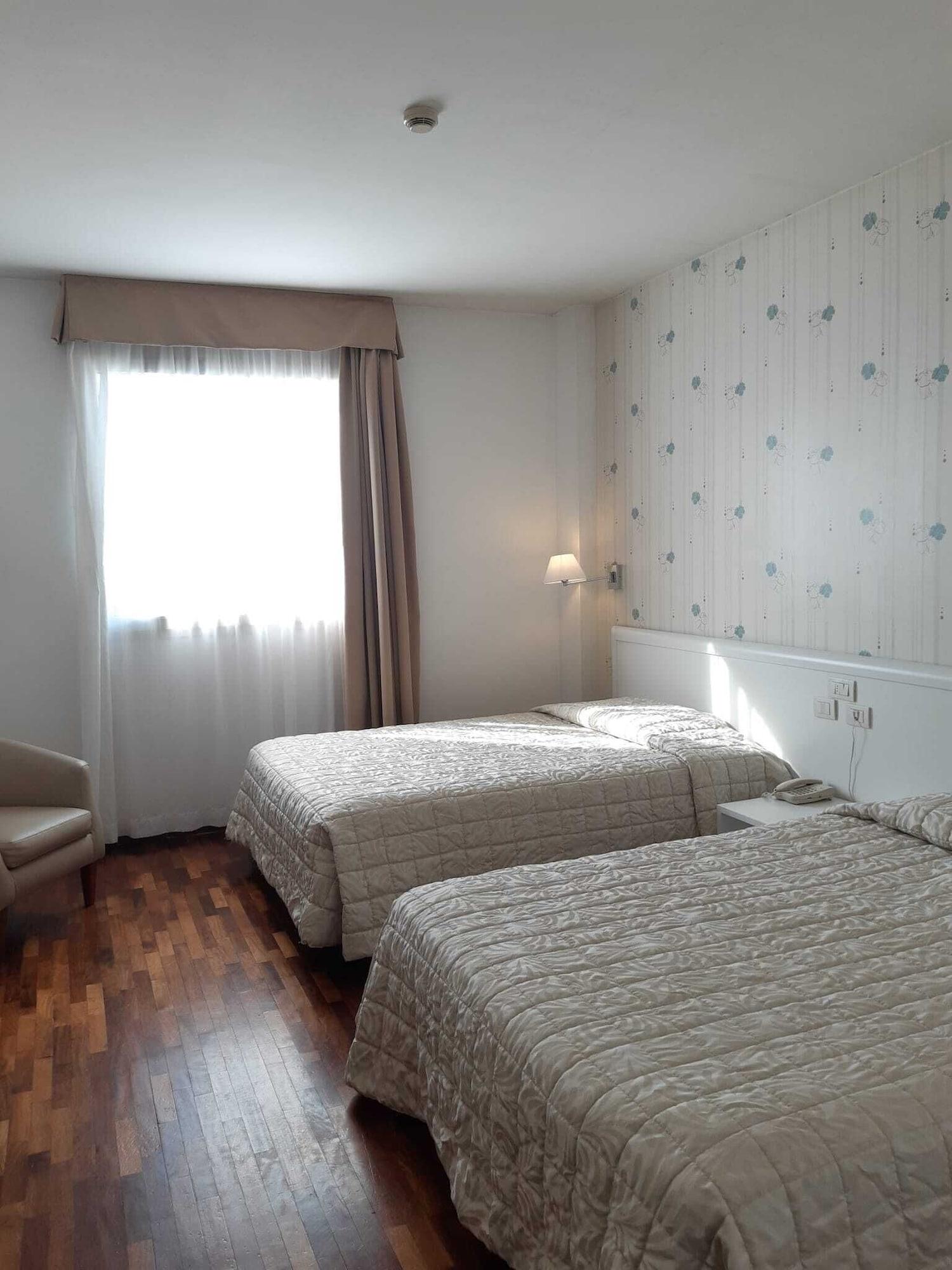 Hotel Datini 4*