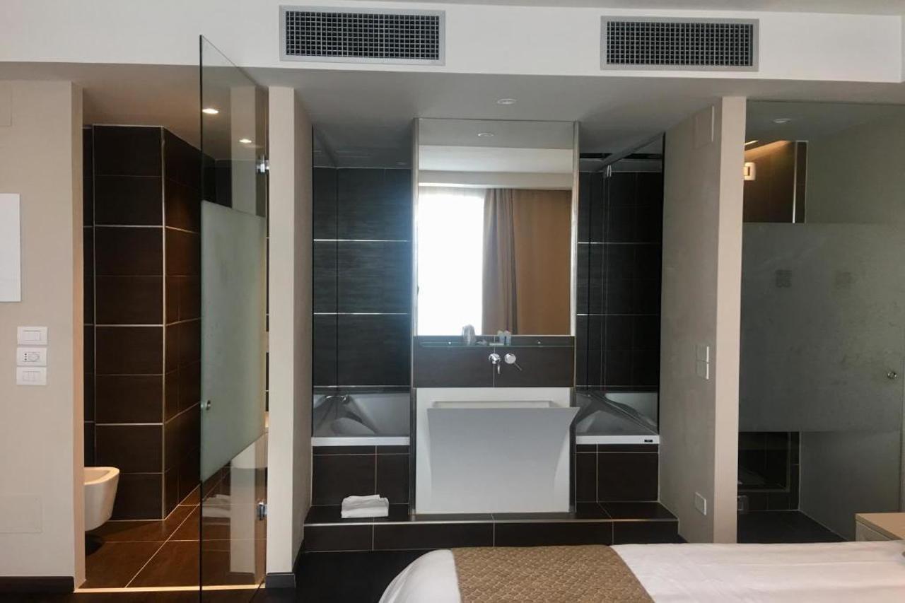 Datini Hotel 4*