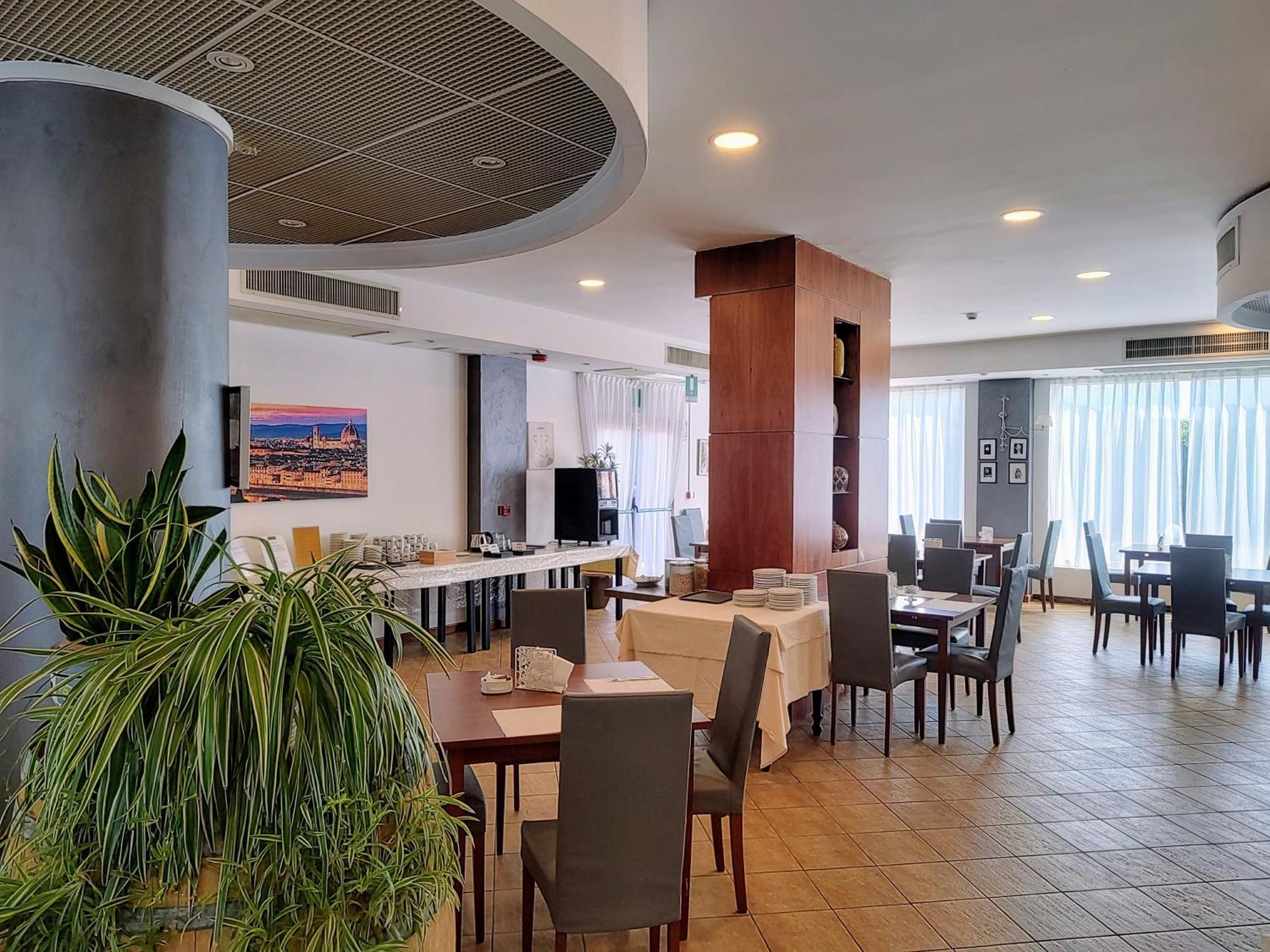 Hotel Datini 4*