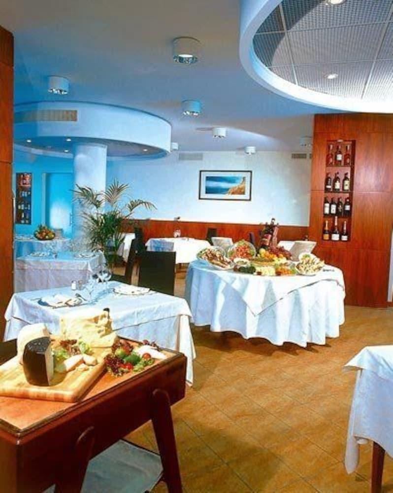 Hotel Datini 4*