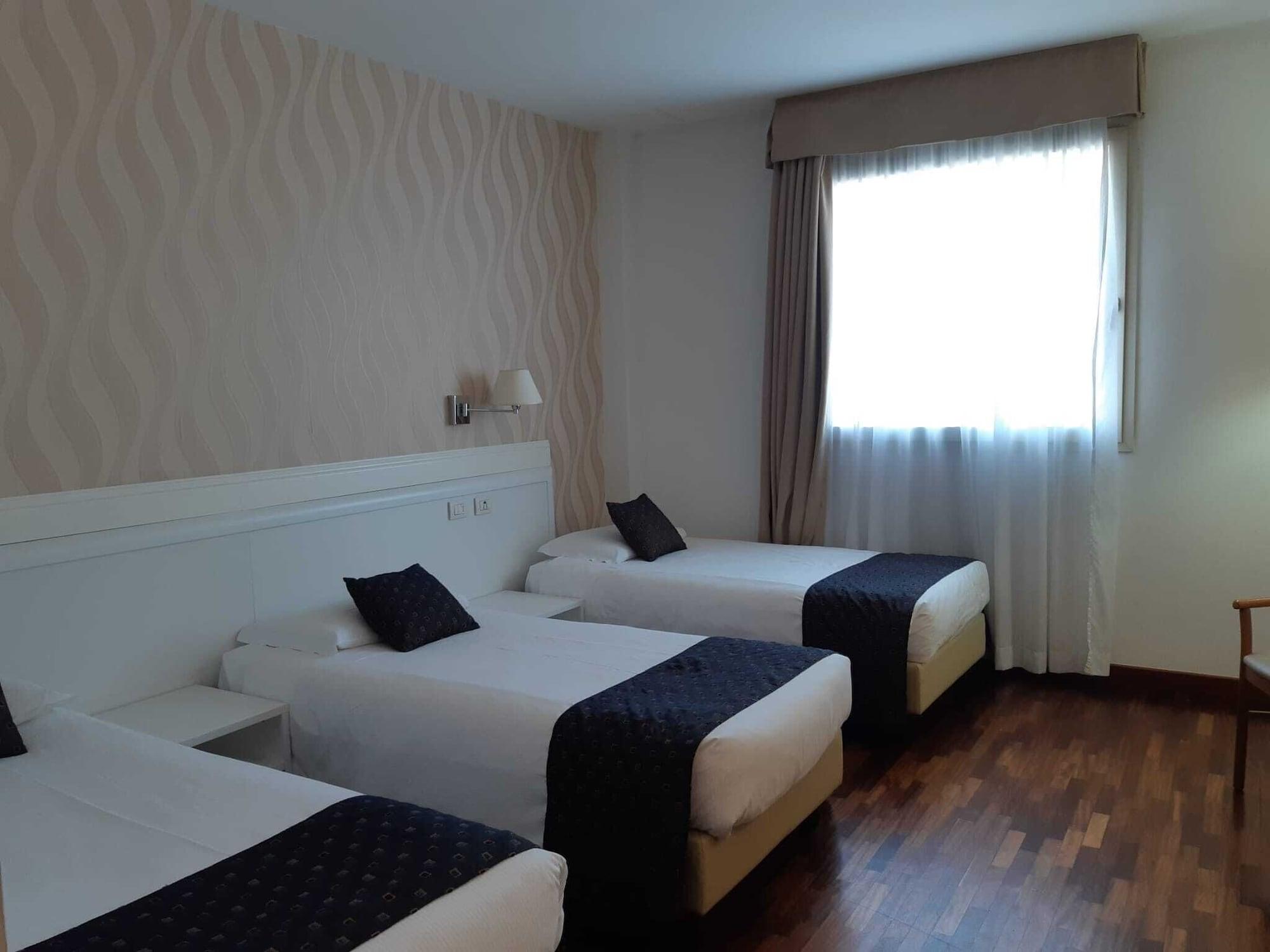 Datini Hotel 4*