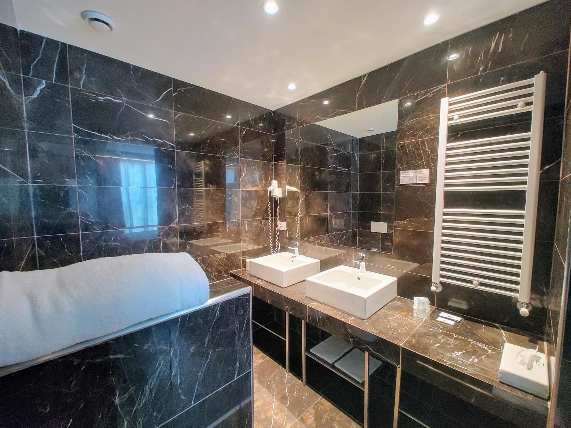 Hotel Datini 4*